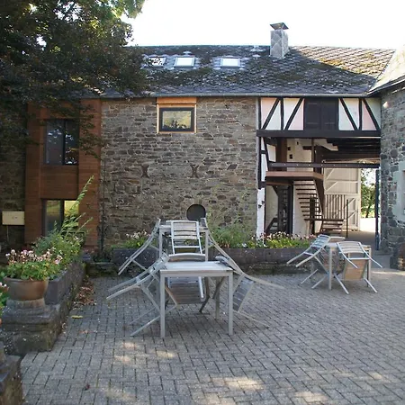 Spacious Holiday In Near Forest *